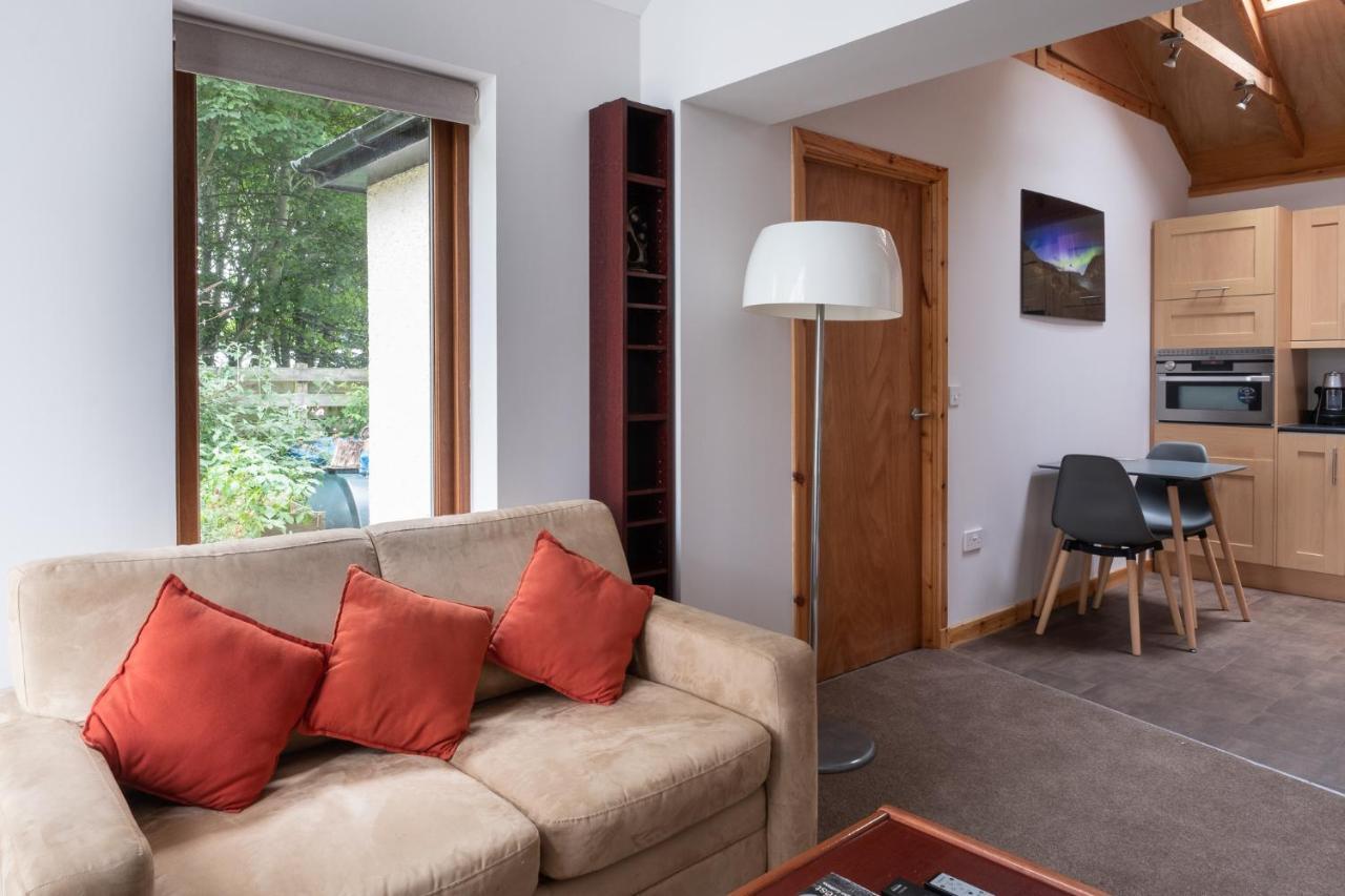 Contemporary One Bedroom Apartment Close To All Amenities In Conservation Area เทน ภายนอก รูปภาพ